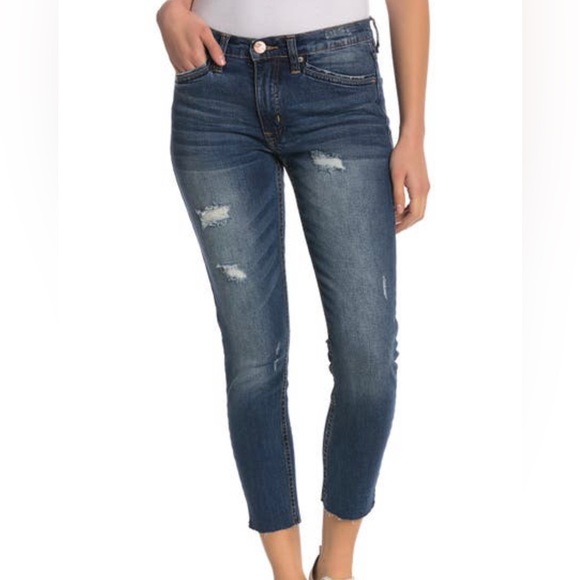 Supplies by Union Bay Mid Rise Distressed Crop Jeans - Size 6 - Picture 3 of 13